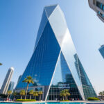 découvrez tout sur almas tower à dubaï : sa hauteur impressionnante, son architecture unique et les faits clés à connaître en 2025.