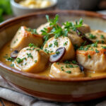 découvrez notre recette facile de chapon en morceaux à la crème et aux champignons pour un plat savoureux et réconfortant, idéal pour toutes les occasions.